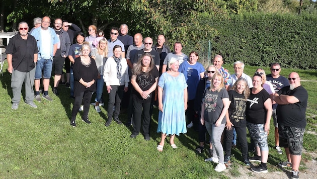 Die Schrebergartenbesitzer in Bad Vöslau sind verzweifelt, ihr grünes Paradies soll abgeholzt ...