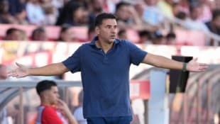 Girona-Trainer Michel muss mit seinem Team schnell eine Lösung für die aktuelle Misere finden.