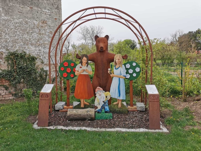 „Märchenhafte“ Ortsbildverschönerung in Poysbrunn.