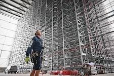 Im neuen Lager entstehen 60.000 Stellplätze.