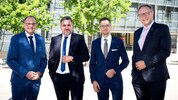 Sind drei Tiwag-Vorstände (mit Aufsichtsrats-Chef Wallnöfer, Zweiter von links) wirklich nötig? ...