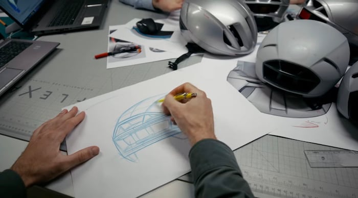 Die Entwicklung beginnt meist mit der Anfertigung von Skizzen.