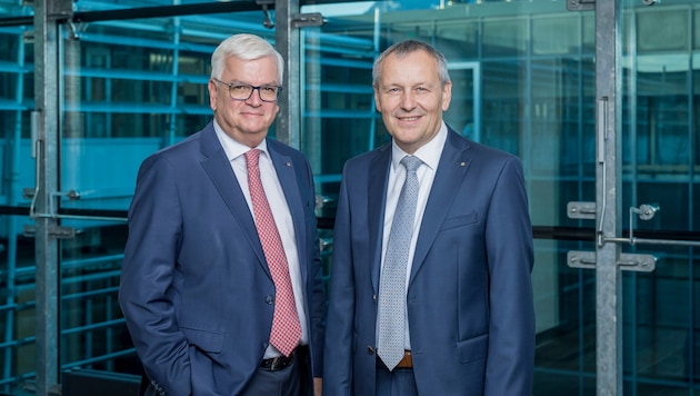 Spar-Vorstand Marcus Wild (links) und der neue Spar Oberösterreich Geschäftsführer Paul Bacher.