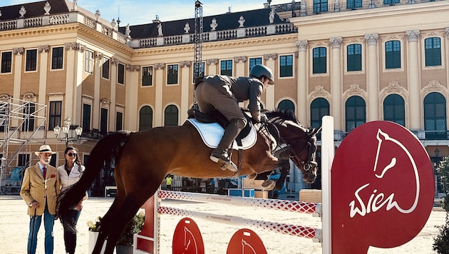 Die ersten Trainingssprünge gab es schon vor Schloss Schönbrunn.