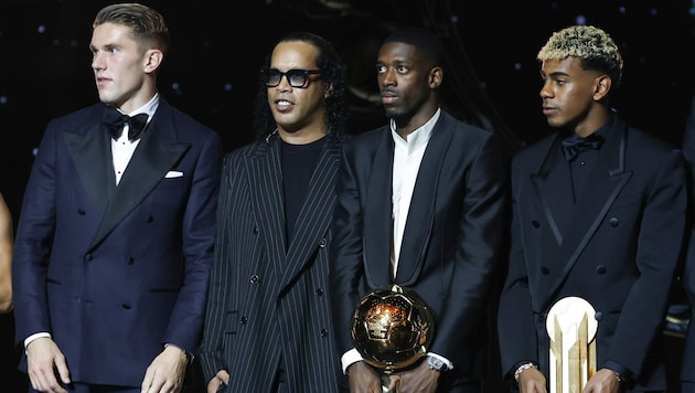 Mounir Nasraoui ist der Meinung, sein Sohn Lamine Yamal (r.) hätte die Auszeichnung mehr ...