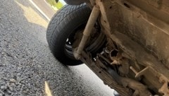 Egal wo die Polizisten hinsahen, sie entdeckten schwere Mängel an dem Fahrzeug.