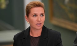 Die dänische Regierungschefin Mette Frederiksen unterstreicht: „Wir schließen keine Option aus, ...