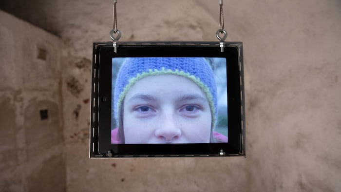 Kunst in der Krypta: Frauenporträts im Film von Daniela Guttmann