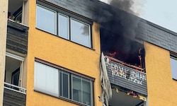 Feuer am Balkon eines Mehrparteienwohnhauses in der Erentrudisstraße.