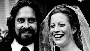 Von Hollywood nach High Society: Diandra Douglas, Ex von Michael Douglas (hier die Hochzeit ...