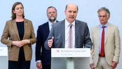 „Oberbürgermeister“ Johannes Pressl führt den Gemeindebund an. Er und seine Ortschef-Kollegen ...