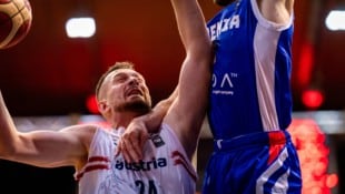 Teamspieler Rasid Mahalbasic ist zurück in Österreich, dribbelt für BC Vienna.