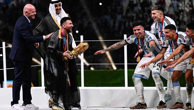 2022 schnappten sich Lionel Messi und Co. die WM-Trophäe. 2030 könnte es ein Mega-Turnier geben.