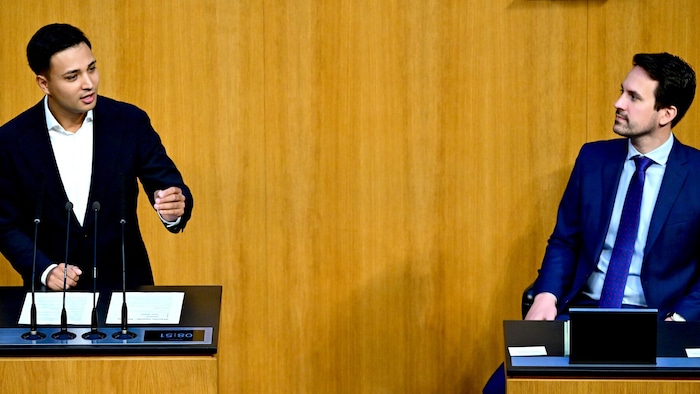 Von links: Yannick Shetty und Bildungsminister Christoph Wiederkehr