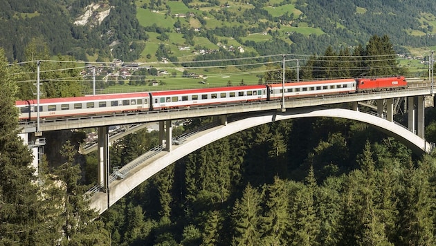 Die Intercity/Eurocity-Züge (hier in der Nähe von Bad Gastein) sind künftig öfter zwischen Wien ...