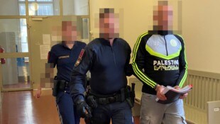 Auch der Angeklagte fand am Mittwoch vor Gericht die ganze Geschichte „komisch“. So richtig ...