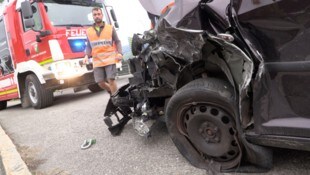 Weil der Lenker kurz eingeschlafen war, kam es zu einem heftigen Crash in Vorarlberg.