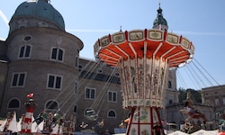 Nicht nur beim Rupertikirtag 2025 in der Altstadt zeigte der Senior das verbotene Nazi-Symbol, ...