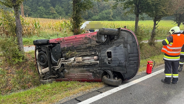 In Empersdorf überschlug sich ein 20-jähriger Lenker mehrmals.