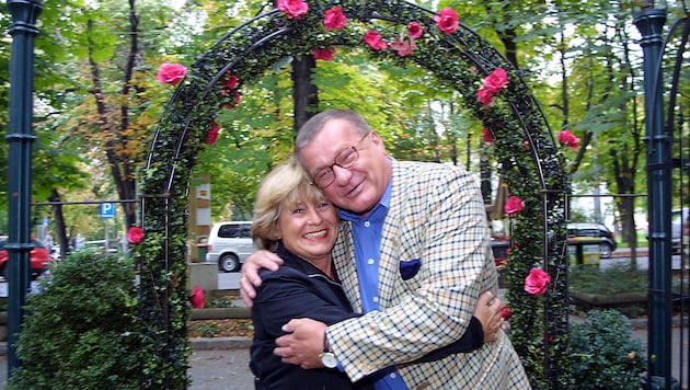 Ernst Prassel mit seiner legendären Bühnenpartnerin Ute Radkohl