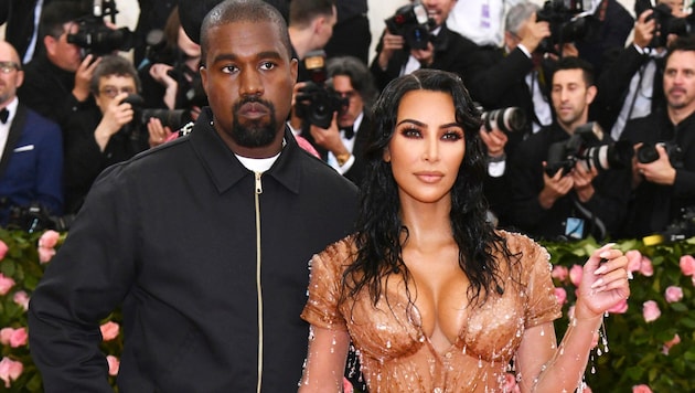 Kim Kardashian reichte 2021 die Scheidung von Kanye West ein. Seit 2022 sind die beiden ...