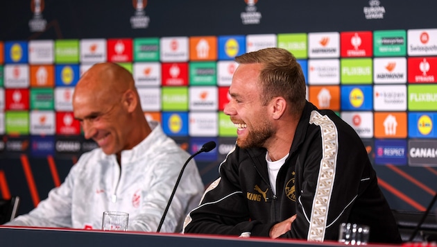 Letsch (li.) und Schlager bei der Pressekonferenz.