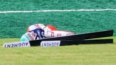 Eva Pinkelnig verpasst nach einem Kreuzbandriss die komplette Olympia-Saison.