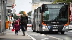 Der 12er – hier noch auf dem Weg nach Karlhof – erhält ab 2027 eine neue Route zur Digitalen ...