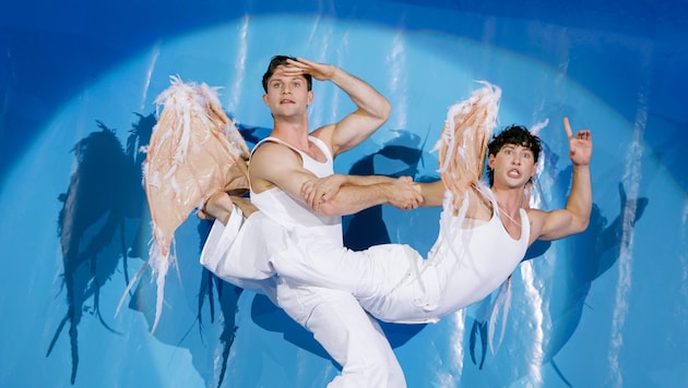 Sorgen als Engel für humorvolle Störaktionen: Nick Romeo Reimann und Luca Bonamore (re).