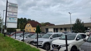 Ordinationszentrum St. Kanzian: Momentan ist ein Schild frei, aber die Suche scheint in die ...