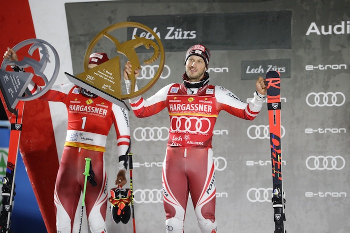 Im November 2021 jubelte Christian Hirschbühl über den Sieg beim Parallelrennen in Zürs.