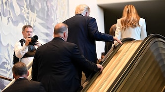 Trump auf der Pannen-Rolltreppe im UNO-Hauptquartier