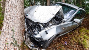 Am Pkw entstand erheblicher Schaden. 