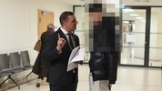 Anwalt Mirsad Musliu mit 17-jährigem Mandanten