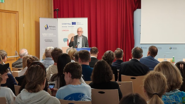 Bischof Josef Marketz betonte die Bedeutung der Zweisprachigkeit für das Zusammenleben.