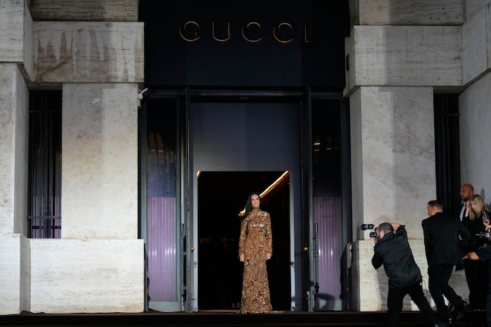 Gold-Diva Demi!