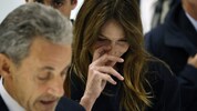 Fünf Jahre Haft auf Bewährung für Nicolas Sarkozy – Ehefrau Carla Bruni reagiert sichtlich ...