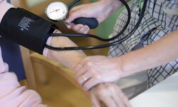 Als Mangelberuf gelten 2025 zum Beispiel diplomierte Gesundheits- und Krankenpflegerinnen ...