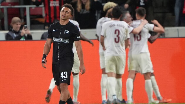 Sturms neue Mannschaft mit jungen Kräften wie JP Hödl (l.) zahlt auf dem hohen Niveau der Europa ...