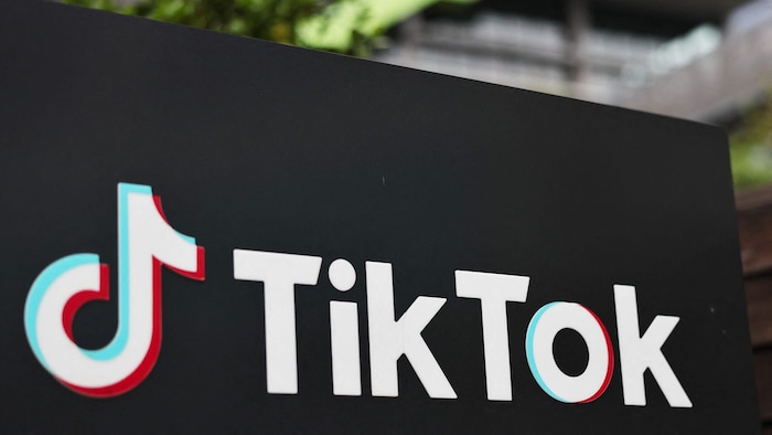 Das TikTok-Logo am Gelände der US-Niederlassung in Kalifornien