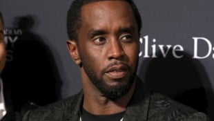 Kurz vor der Verkündung des Strafmaßes gegen Sean Combs versuchte die Verteidigung das Urteil ...