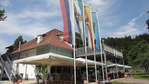 Das obere Stockwerk des Schlossstadels musste von der Behörde gesperrt werden.