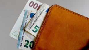 Liegt die Geldbörse im Haus herum, greifen die dreisten Täter sofort zu. Schmuck ist ebenso im ...