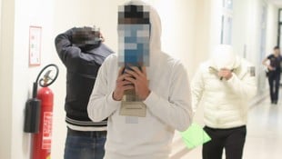 Angeklagte am ersten Prozesstag.