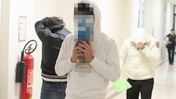 Angeklagte am ersten Prozesstag.