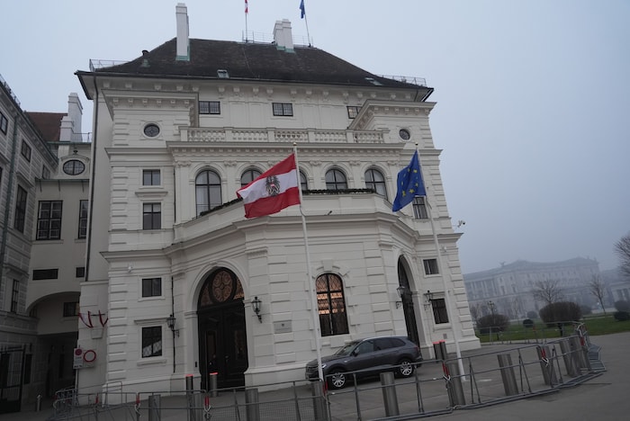 Kann ein Kandidat aus den blauen Reihen das Umfragehoch wirklich für den Einzug in die Hofburg ...