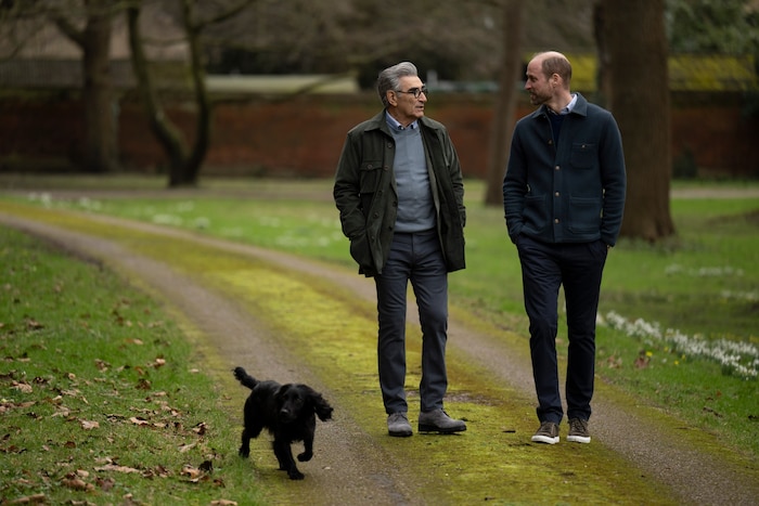 Prinz William mit Eugene Levy und Hündin Orla beim Spaziergang in Windsor Park.