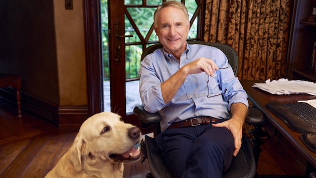 US-Literaturstar Dan Brown („The Da Vinci Code“) ist zurück – und stand der „Krone“ Rede und ...
