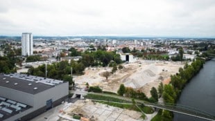 So sieht derzeit das Areal des künftigen neuen Volksgartens aus. Ein Drittel der Schuttberge ...