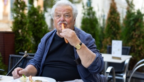 „Herr Hofstädter, wie machen Sie das mit den Würsteln, dass die nicht platzen?‘“: Etwa zweimal ...